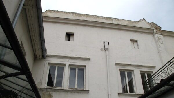 Wohnhaus als Symbolbild für Miete, Mietvertrag und steigende Wohnkosten in Österreich