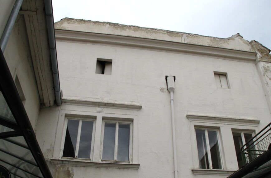 Wohnhaus als Symbolbild für Miete, Mietvertrag und steigende Wohnkosten in Österreich